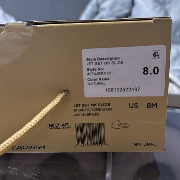 MICHAEL KORS JET SET SLIDE - Picture 2 of 4